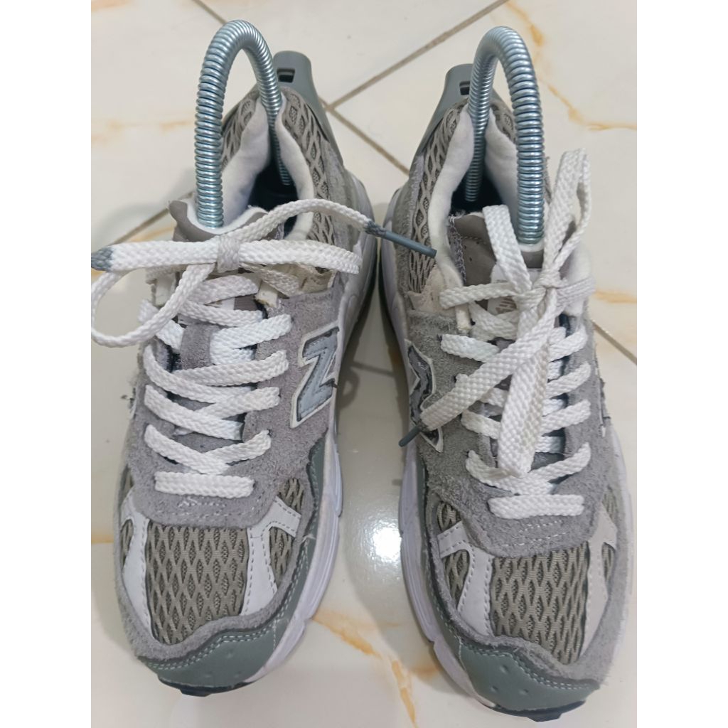 NB 574 PRELOVED