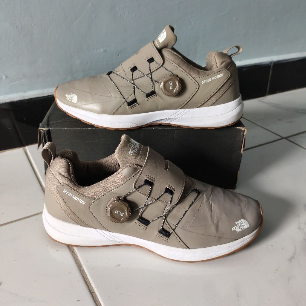 Sepatu Outdoor TNF boa sz 42(Second)