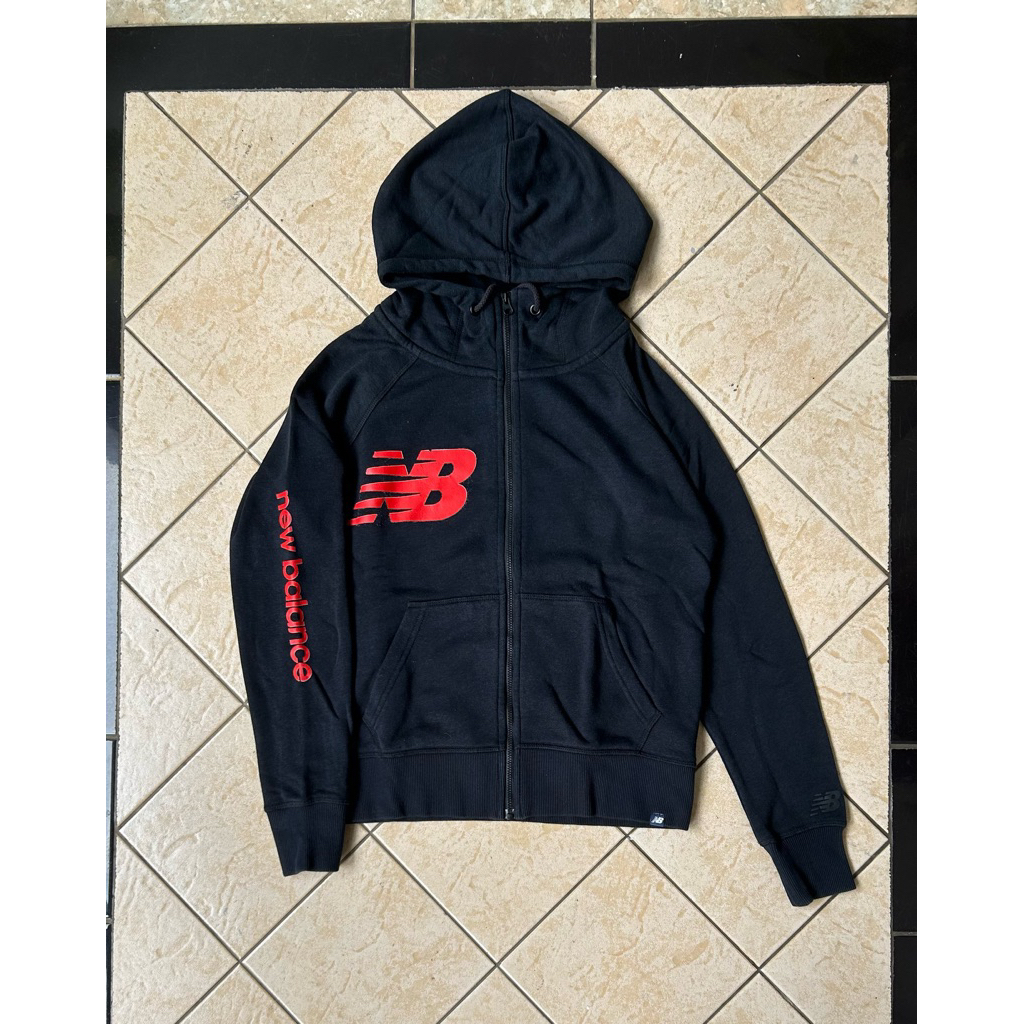 Jaket New Balance
