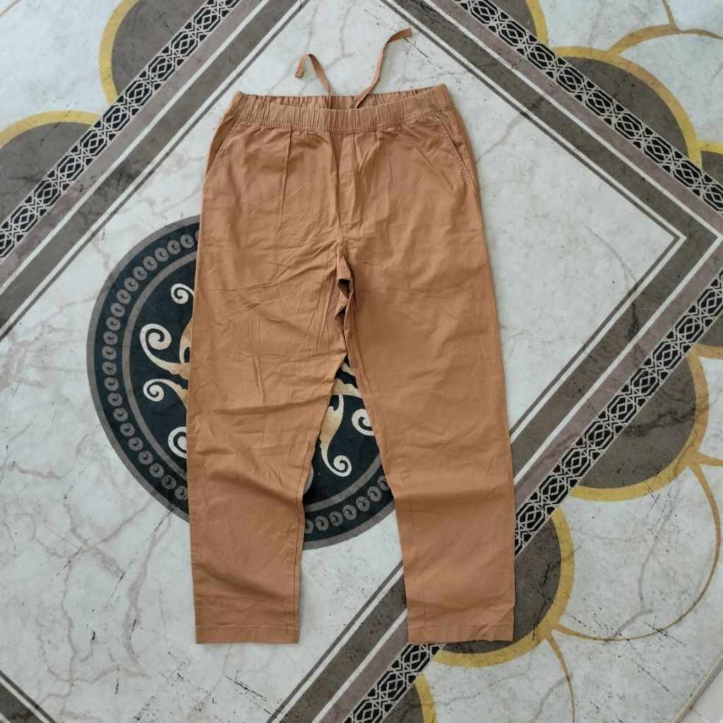Celana panjang relax uniqlo