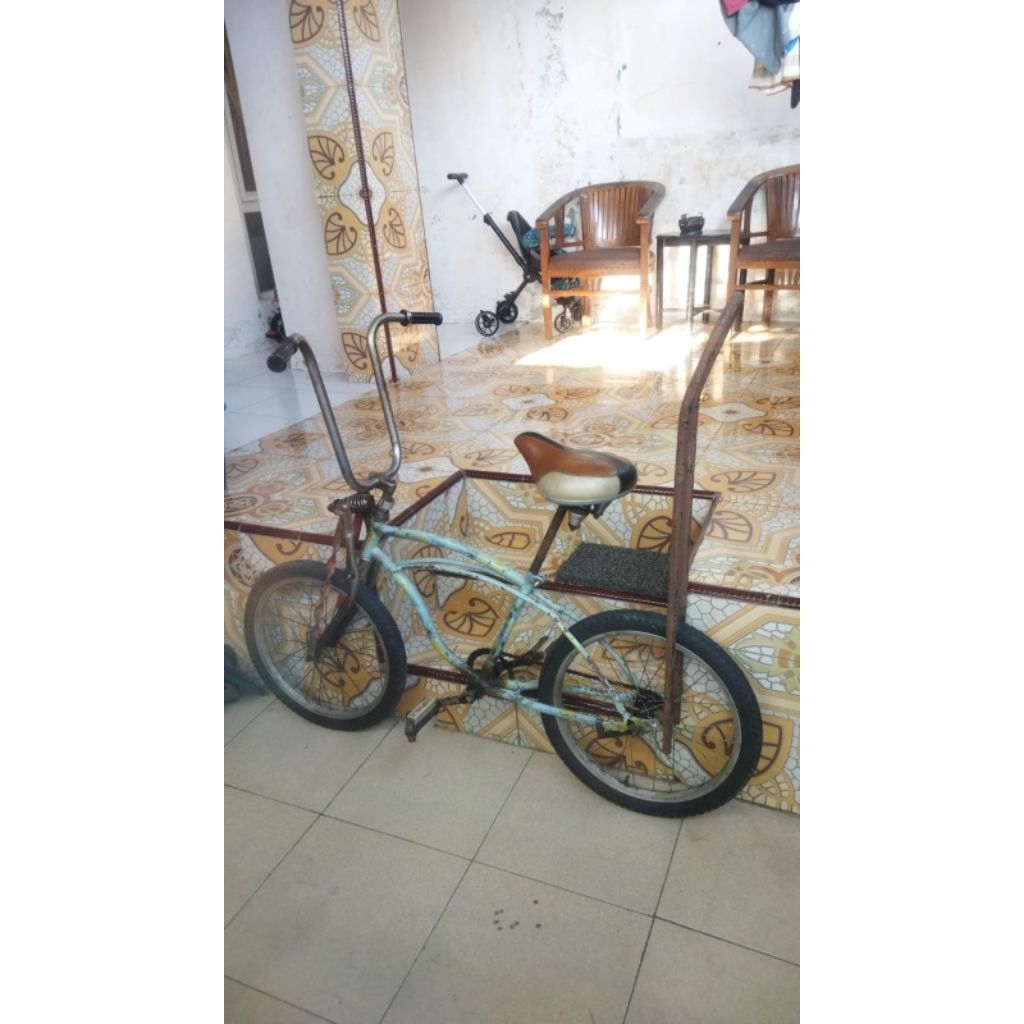 sepeda lowrider