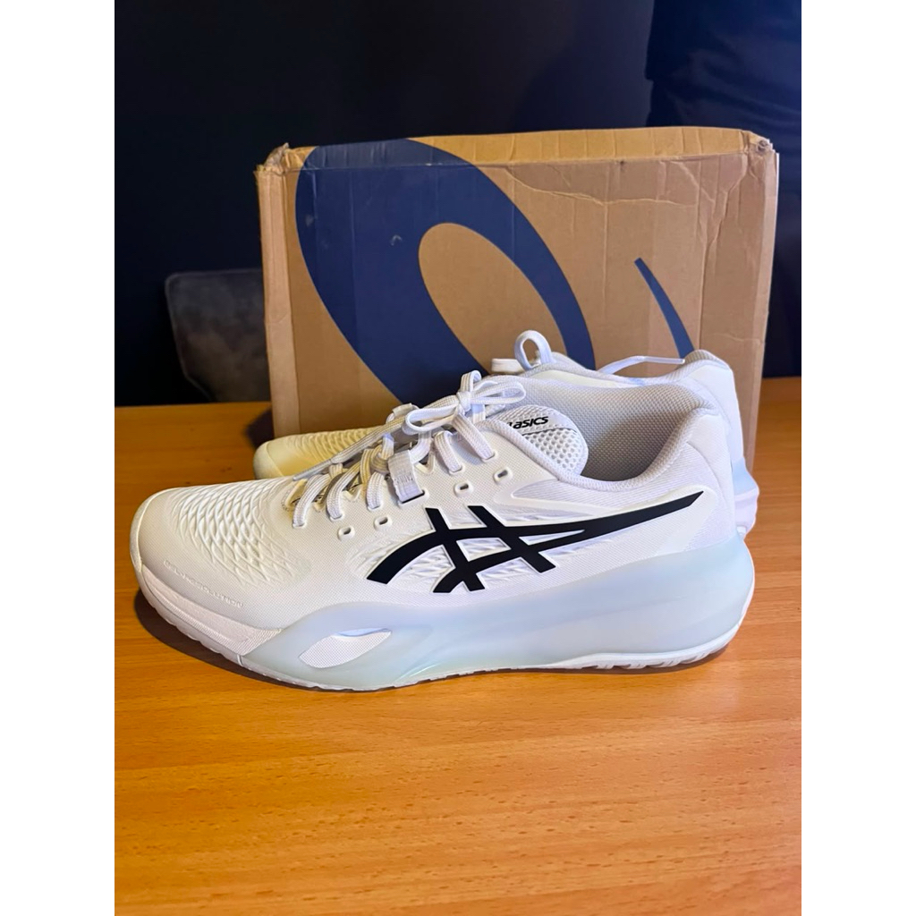 sepatu asics bekas like new