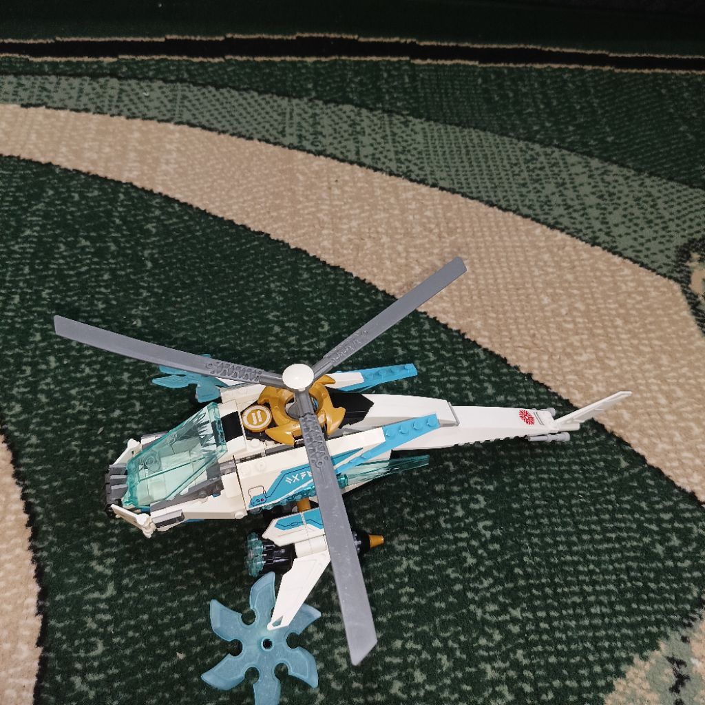 Lego Ninjago Shuricopter (hanya helikopter)
