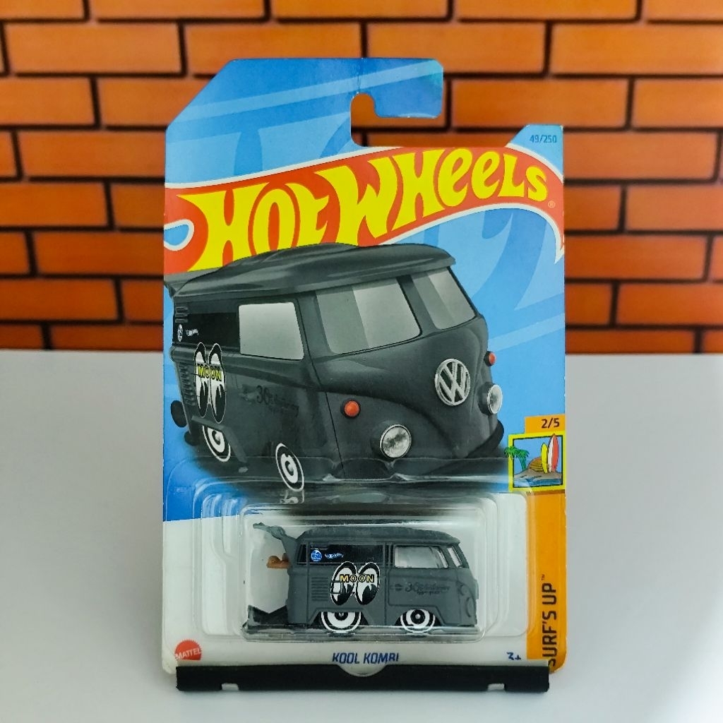 Hotwheels Cool Combi Mooneyes Abu