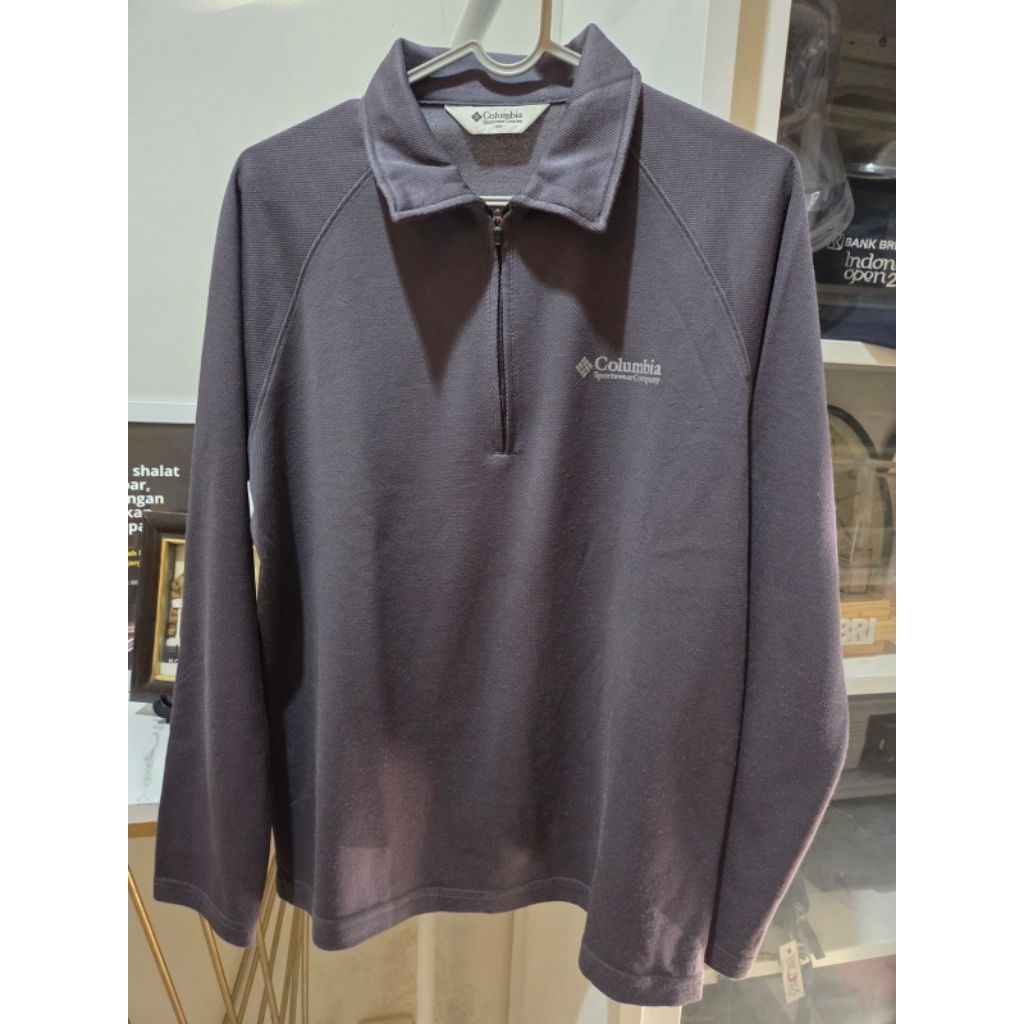 Kemeja kaos Columbia