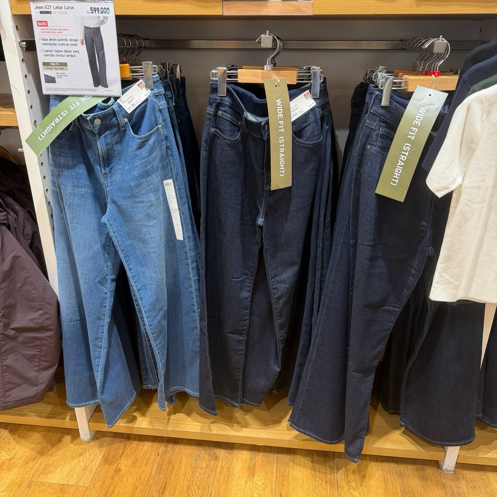 jeans ezy lebar lurus uniqlo cewek