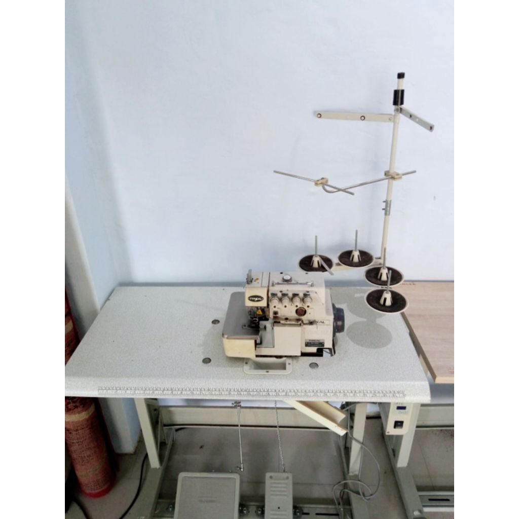 Mesin Obras Juki