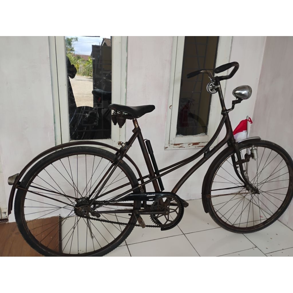 Sepeda Jadul Mobylette Captain 1950an