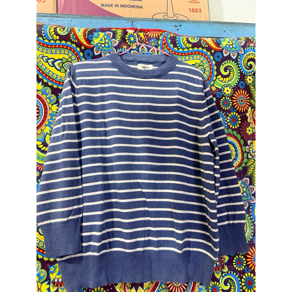 Preloved Sweater Nueta