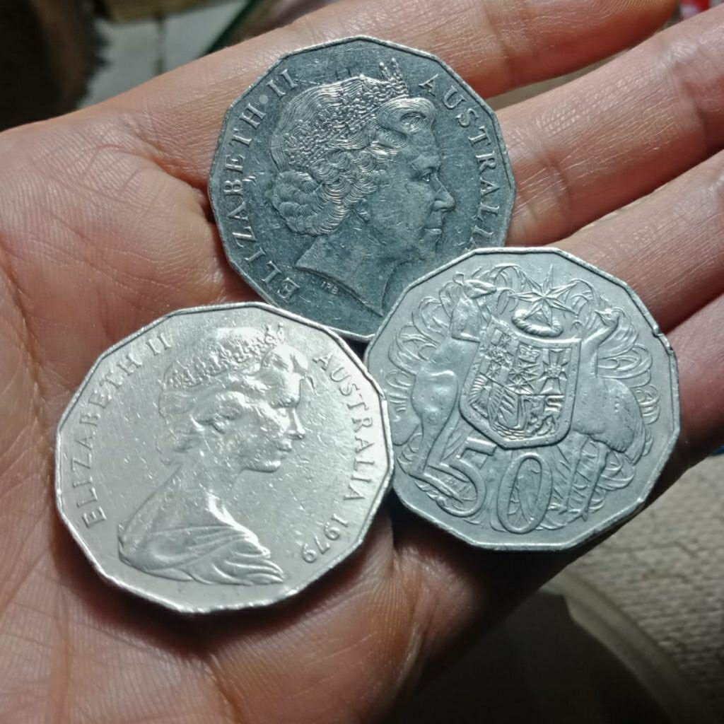 PROMO 3KOIN BESAR 3,1CM QUEEN ELIZA BETH INGGRIS AUSTRALIA 50CENT KOLEKSI KUNO BANYAK DICARI KOLEKTO