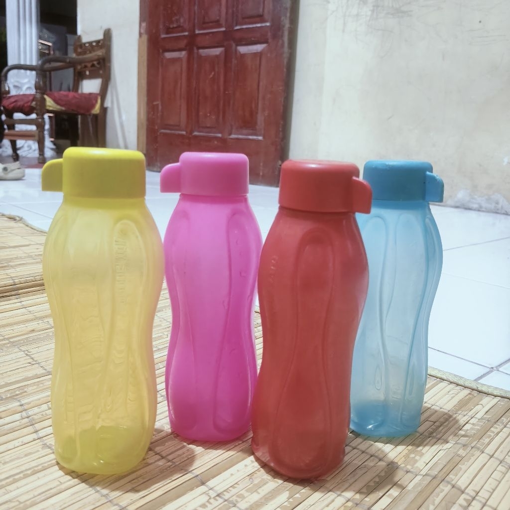 Preloved // Botol 1 liter dan 310 ml Tupperware