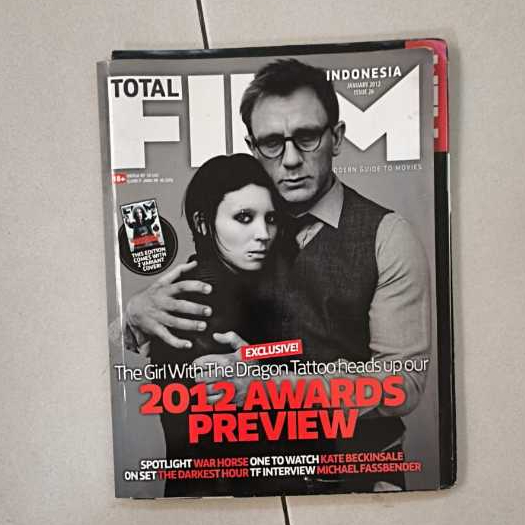 majalah FHM dan komputer