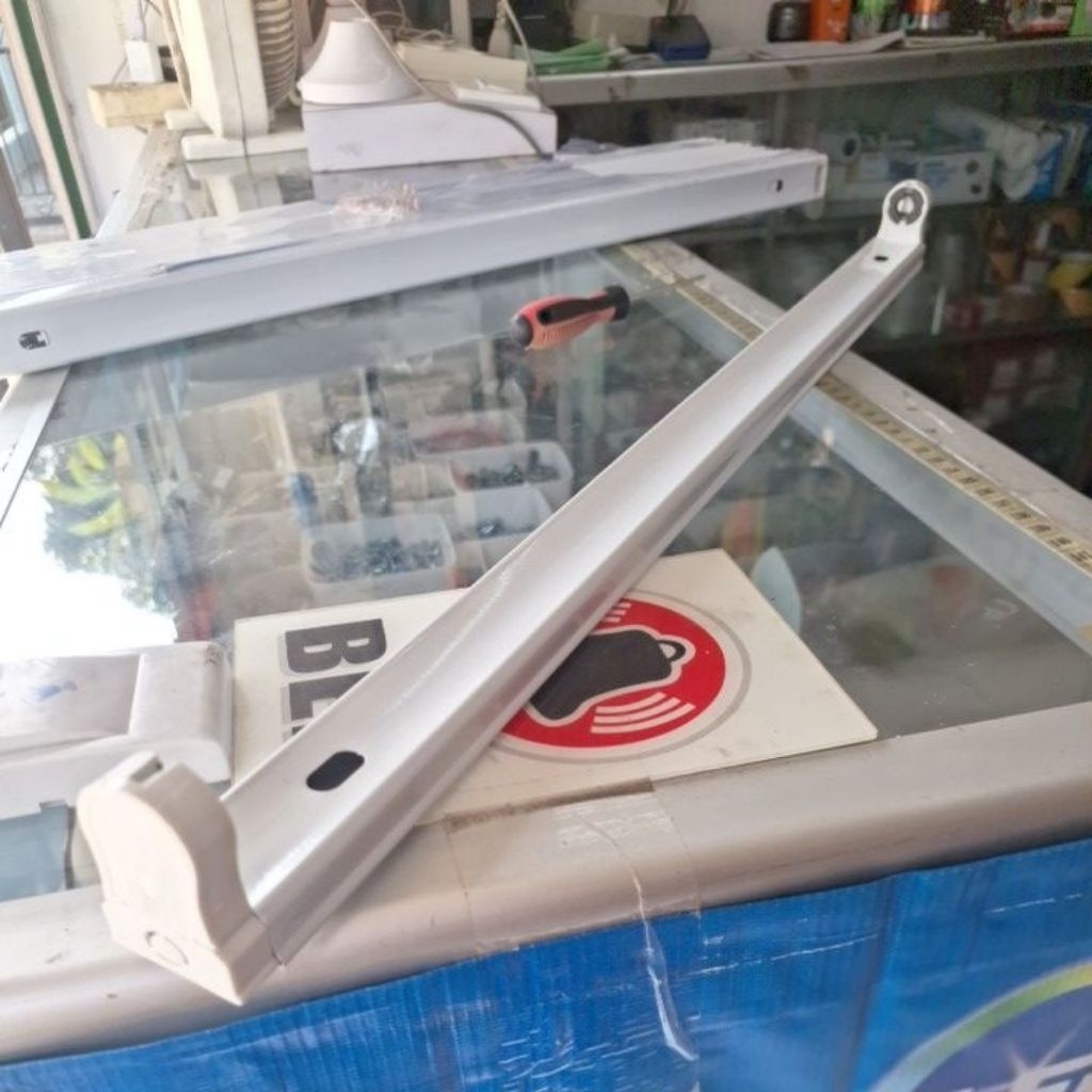 Kap lampu TL neon T8 led panjang 60 cm