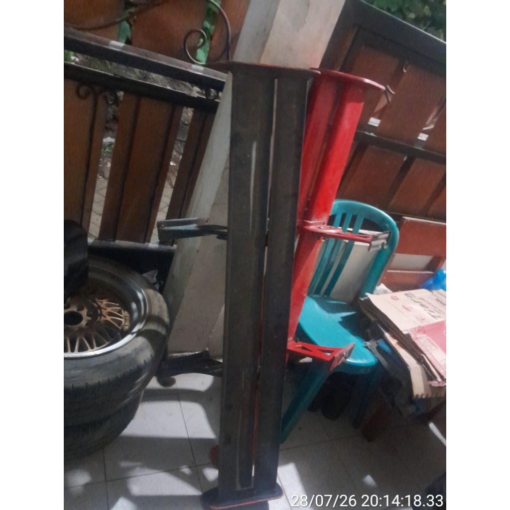 Spoiler sedan