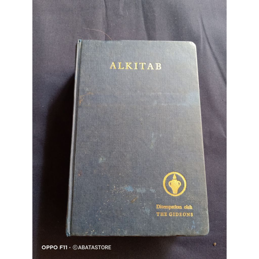 BUKU ALKITAB DITEMPATKAN OLEH THE GEDEONS EDISI EJAAN LAMA