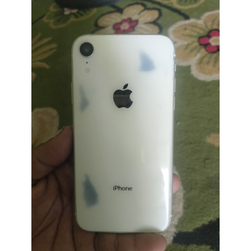 iPhone xr minus