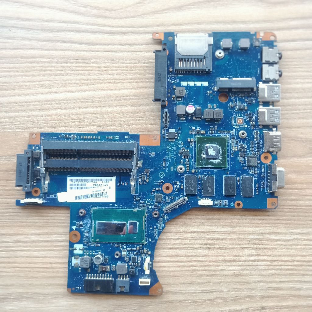 motherboard mati laptop Toshiba satellite L40-A