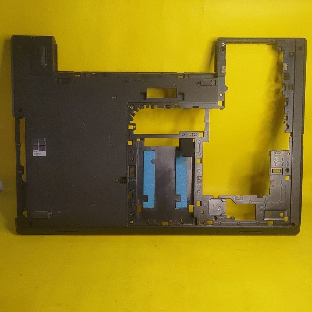casing bottom laptop Lenovo Thinkpad L560
