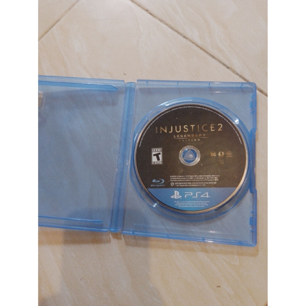 Kaset Injustice 2 Legendary Edition PS4 Second