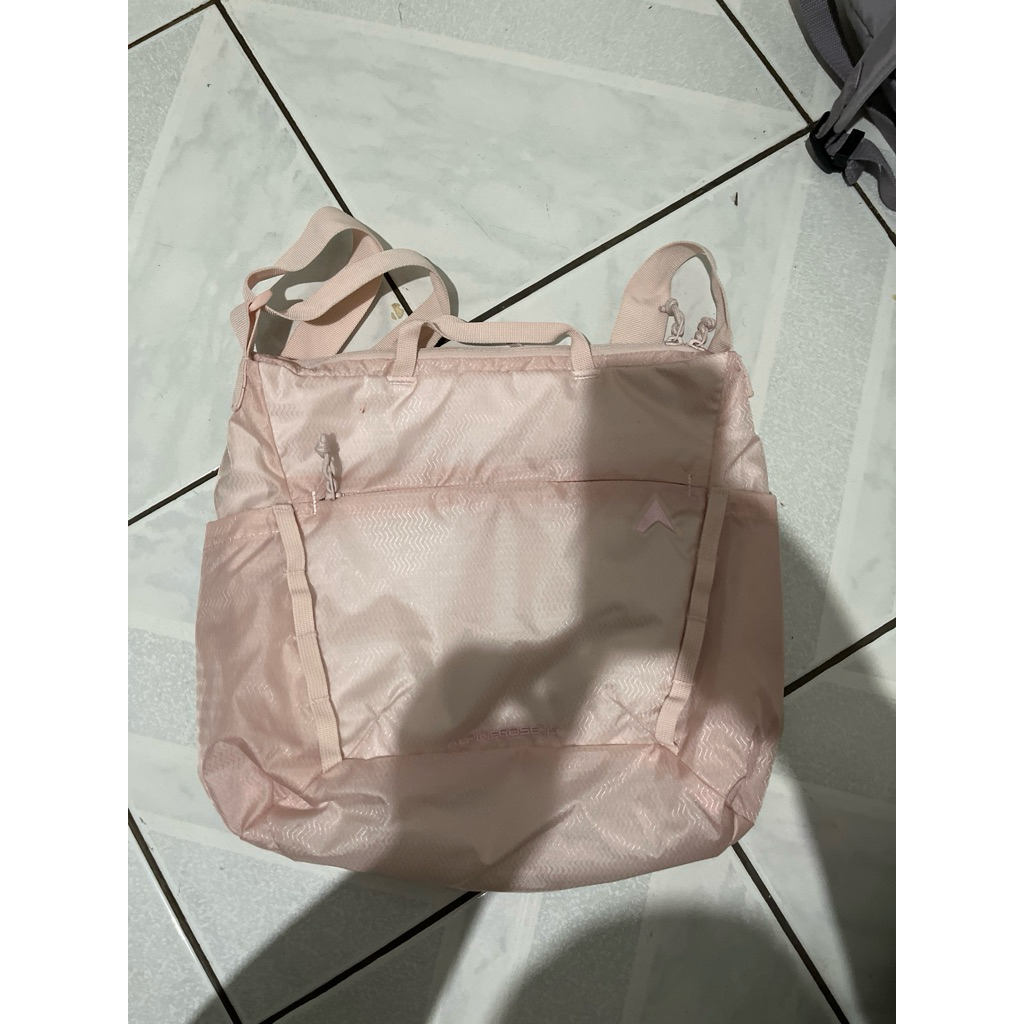 PRELOVED EIGER PINK