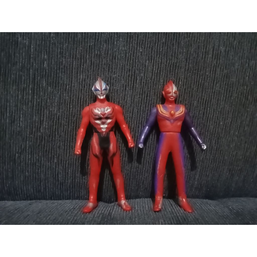 Ultraman kecil vinyl set 2pcs 15k - mainan preloved