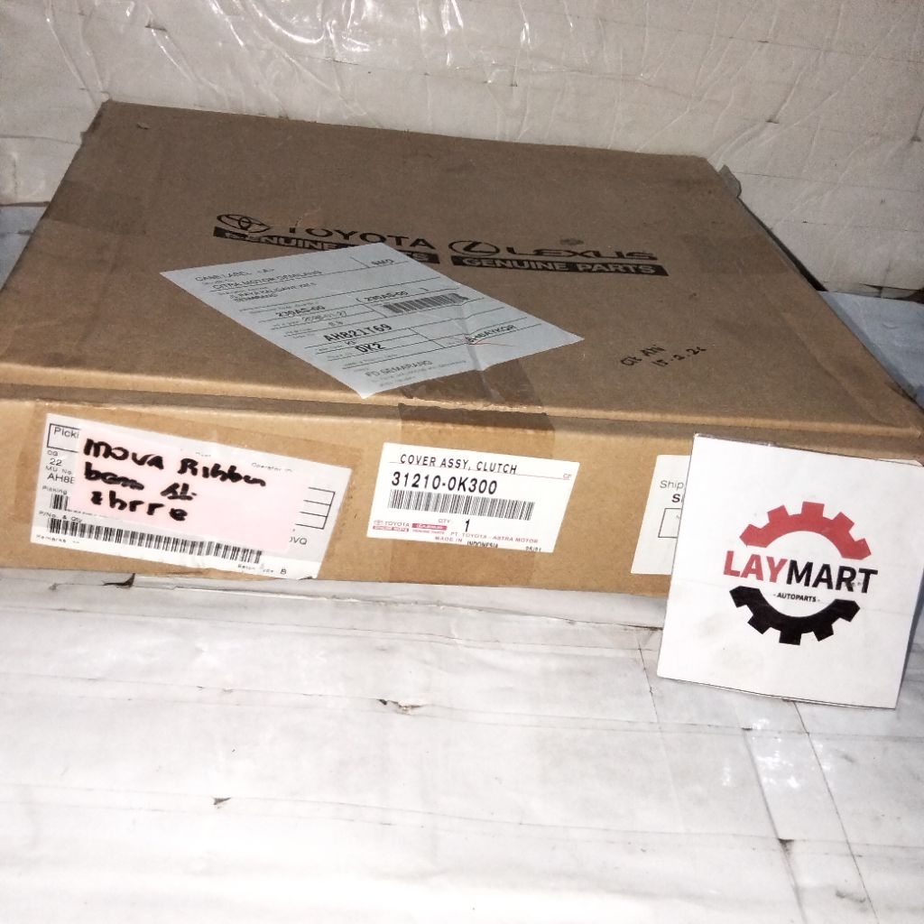 Matahari kopling/clutch cover Inova ribbon asli (31210-0K300)