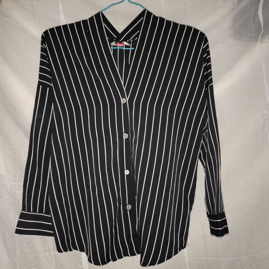 KEMEJA HITAM SALUR EXBE LENGAN PANJANG WANITA