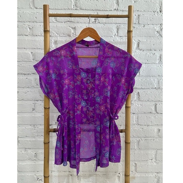 Outer Kimono Batik Wanita Floral Ungu
