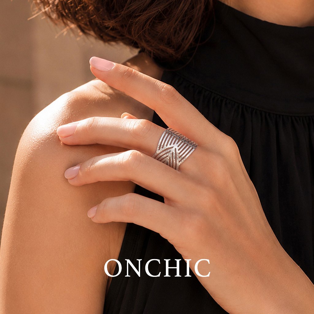 ONCHIC JEWELRY Cincin bergaris berbahan baja titanium berlapis bergaya Eropa dan Amerika yang dipole