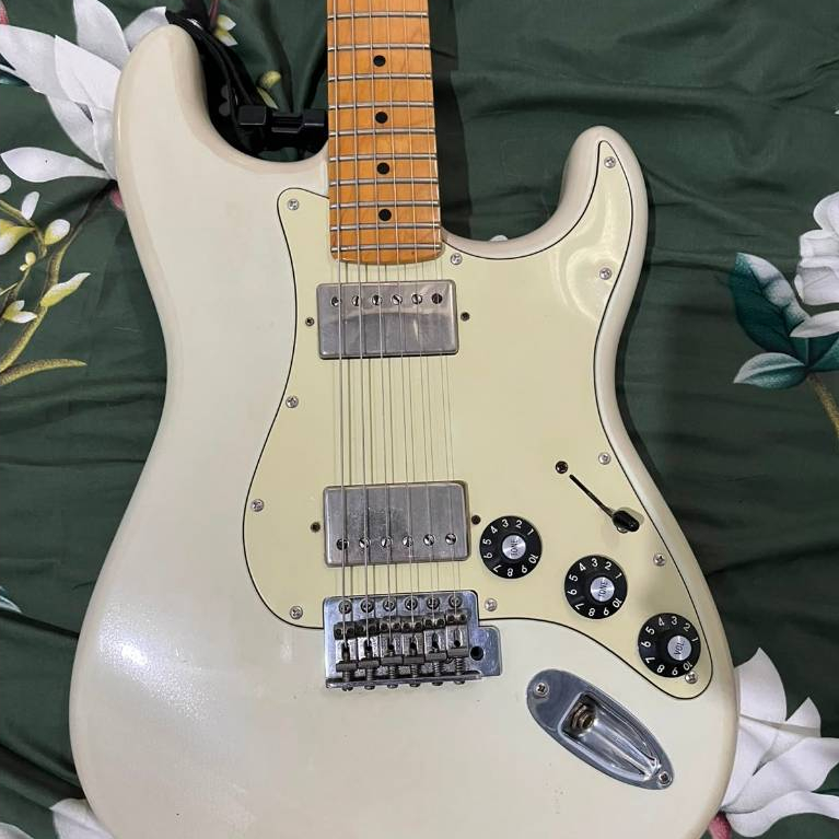 Gitar Fender Stratocaster HH Blacktop 2011 Second