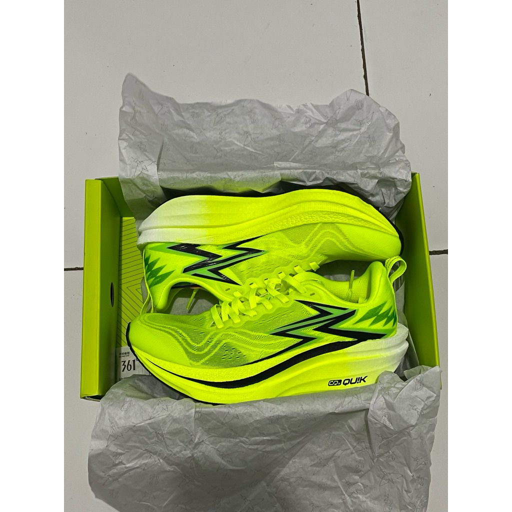 361 Degrees Flame 4.0 Mix Sepatu Running Pria | Carbon Plat