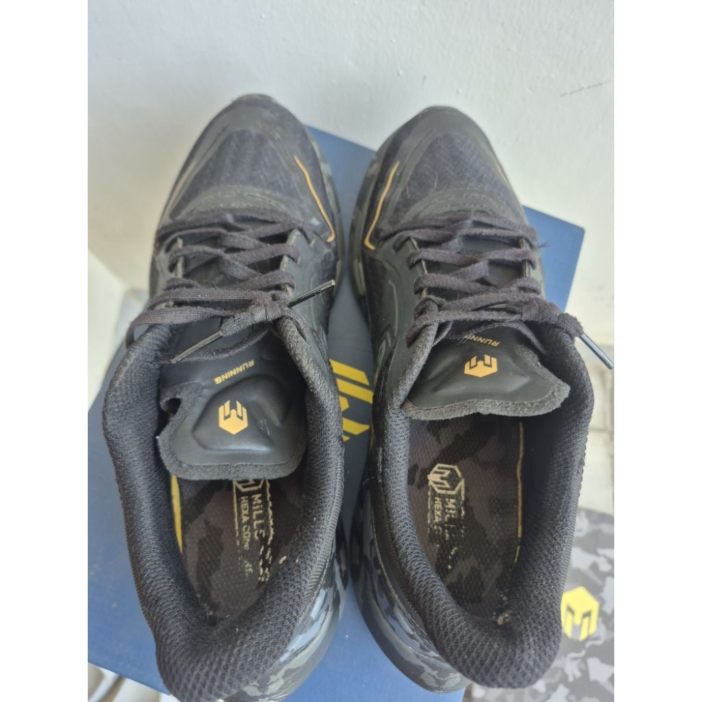 Treximo omega garuda sepatu Mills