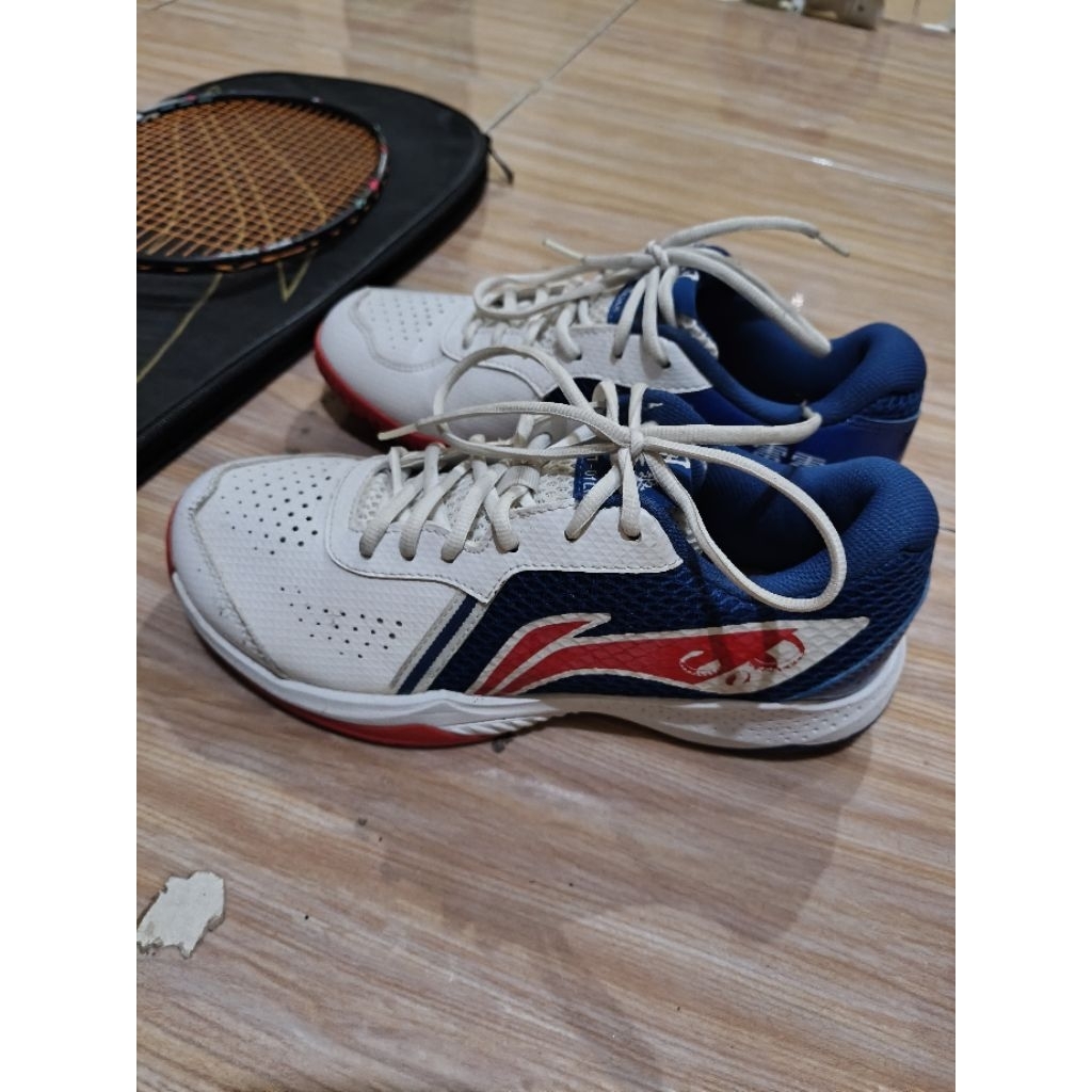 sepatu lining original second
