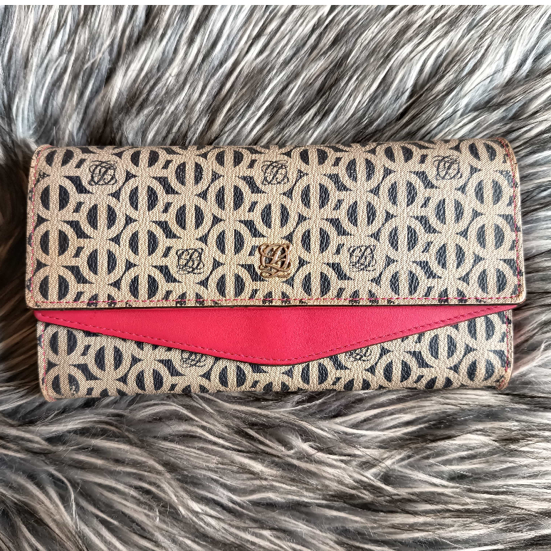 Dompet Louis Quatorze