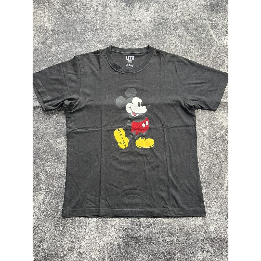 Tshirt Uniqlo UT x Disney Mickey Mouse Kaos Hitam ukuran M