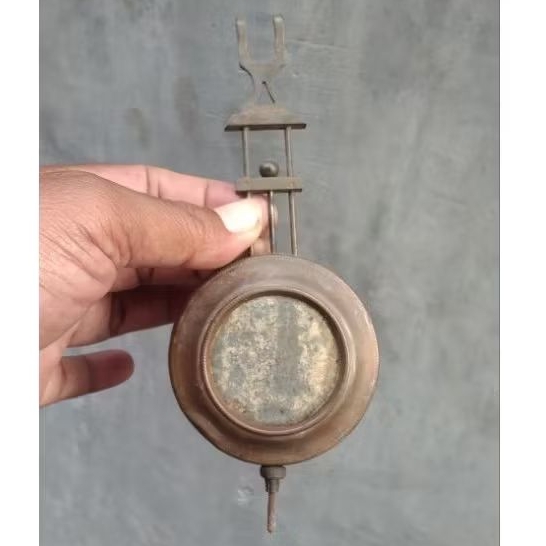 Bandul jam antik RA kecil
