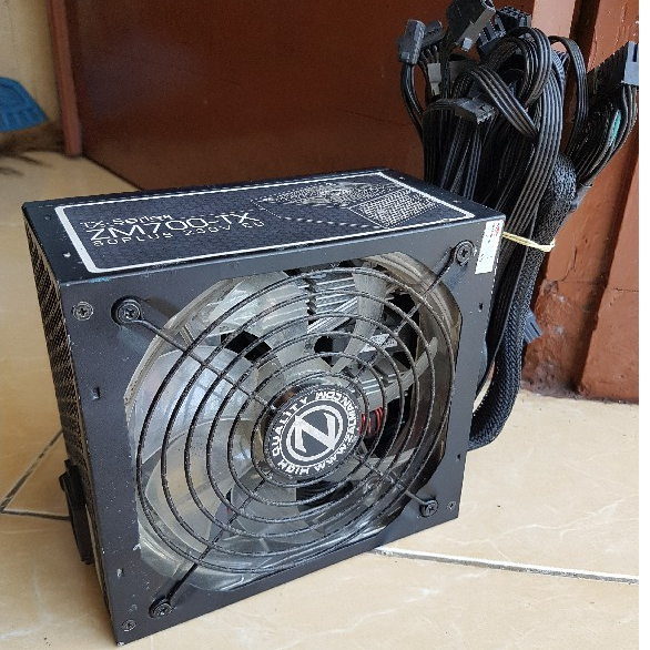 PSU Zalman ZM700-TX 700w 80+ 4x8 pin vga