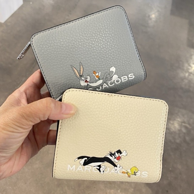 ORIGINAL 100% DOMPET KARTU CARD CASE MJ MJ X LOONEY TUNES SYLVERTER & TWEETY BIRD WALLET MARSHMALLOW