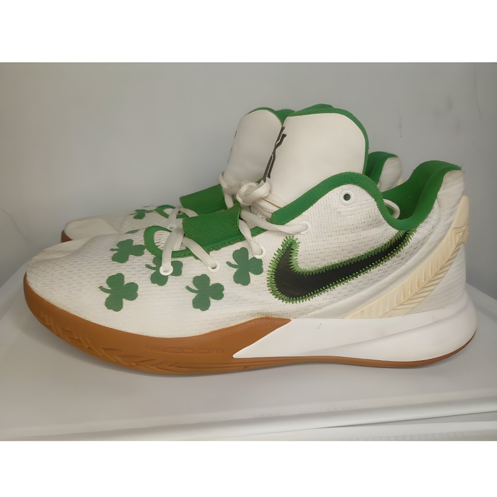 Nike Kyrie Flytrap 2 edisi 'Celtics', Size 44,5