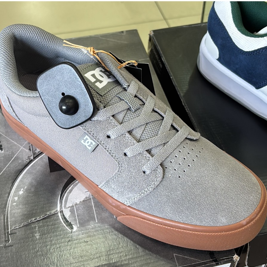 sepatu dc shoes original