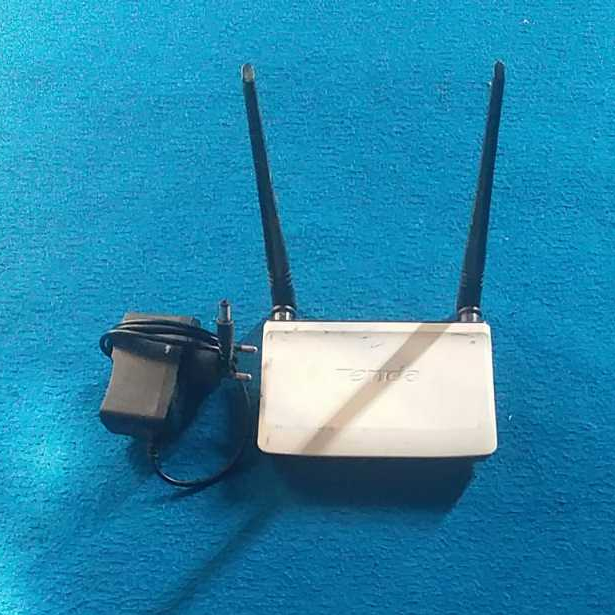 Tenda N300 V2 Router Wireless
