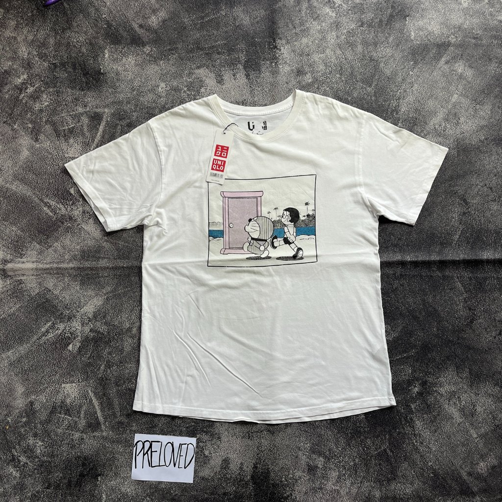 Tshirt Uniqlo UT x Doraemon Kaos Putih ukuran L