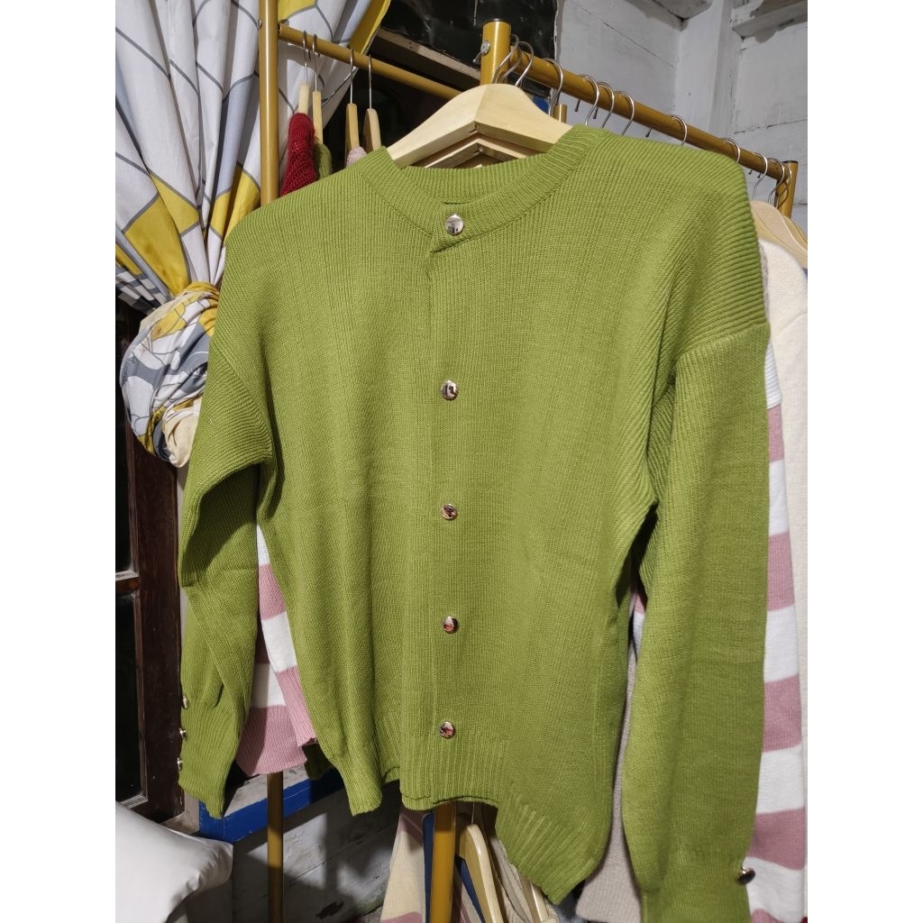 Cardigan Premium Lengan Batwing dengan Kancing Love Avocado
