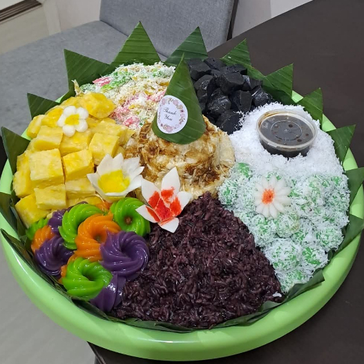 Tumpeng jajanan pasar ulang tahun