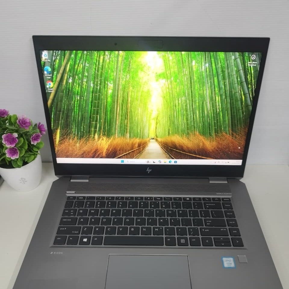 Laptop HP Zbook Studio G5 Workstation  Intel Xeon E-217M Ram 16gb N-SNT