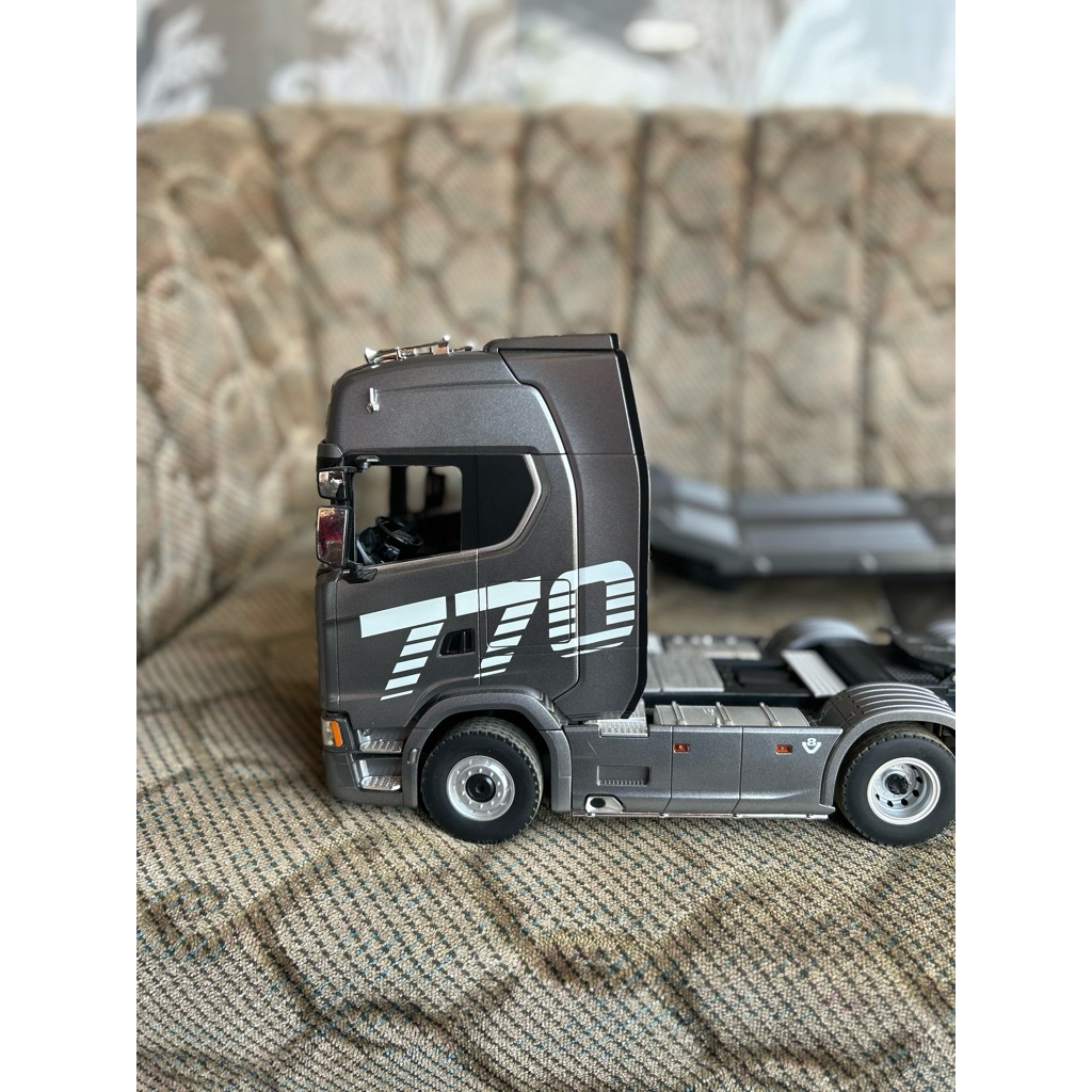 Rc Huina 1501 / 1502 scania truck 1:18 like new