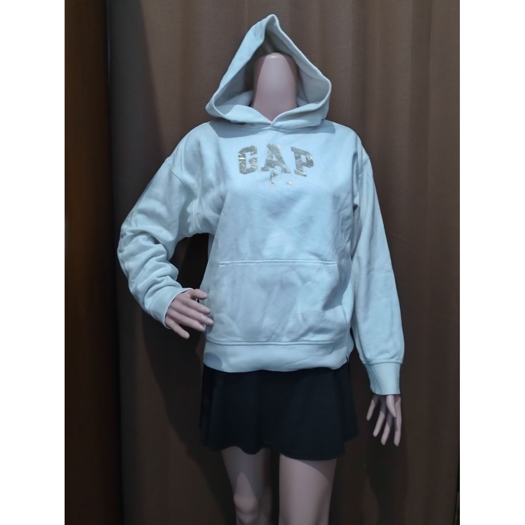 Hoodie Wanita GAP Warna Putih Muda dengan Tudung dan Kantong Depan Kasual