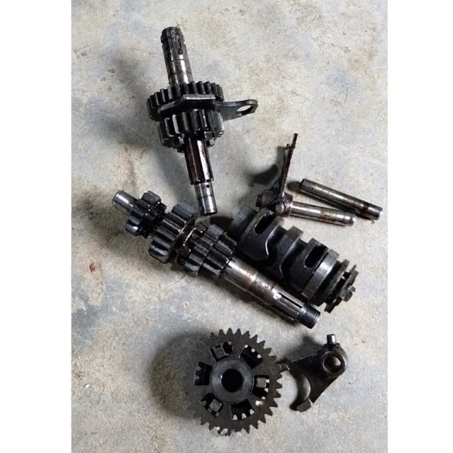 Gigi gear rasio transmisi suzuki smash Titan original copotan