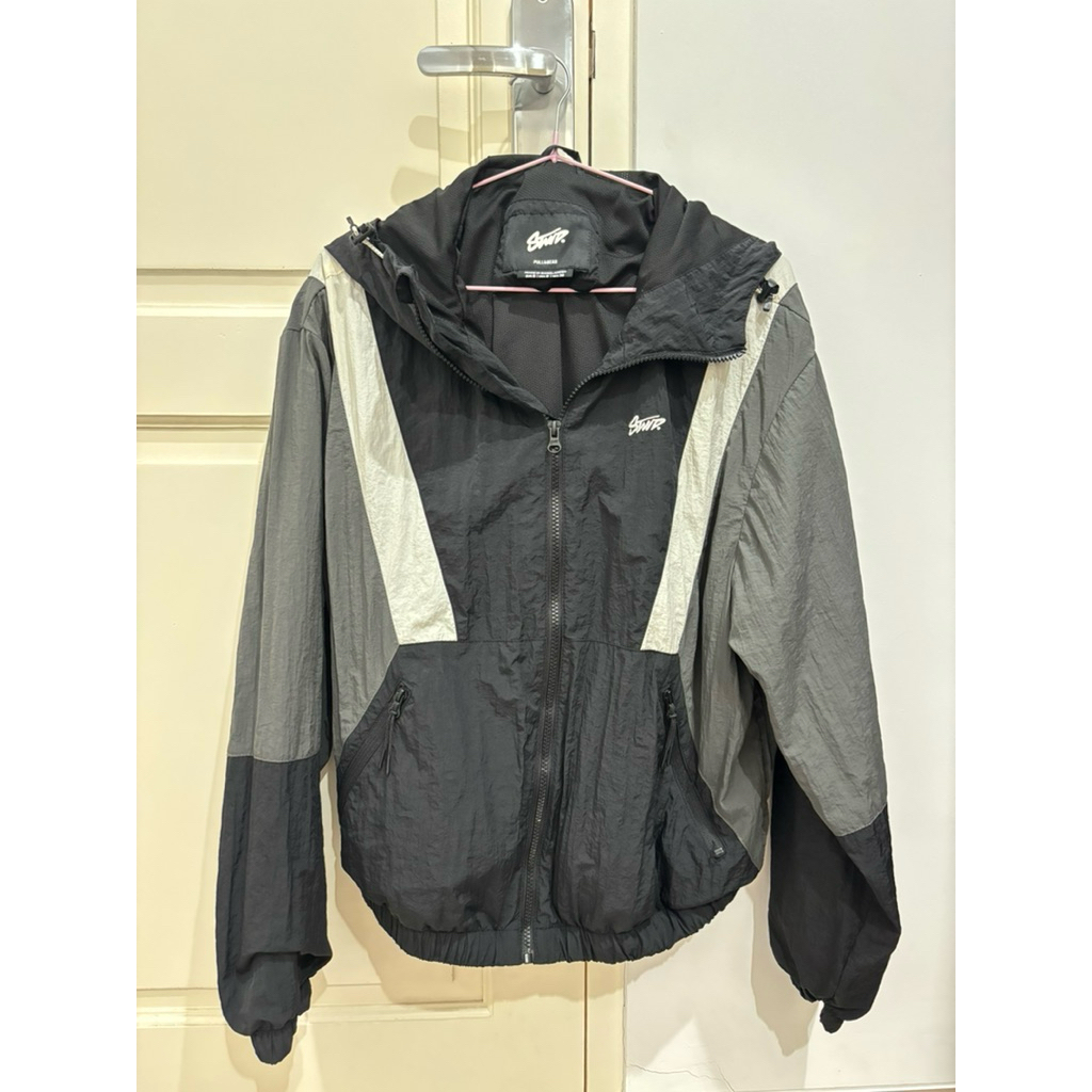 Pull&Bear Windbreaker Hoodie Sporty – Preloved