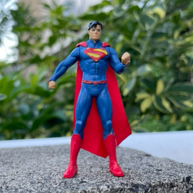 SUPERMAN ACTION FIGURE DC